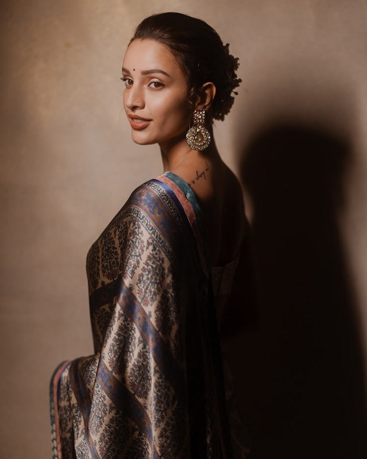 GlUtz04XEAAlkvF?format=jpg&name=900x900