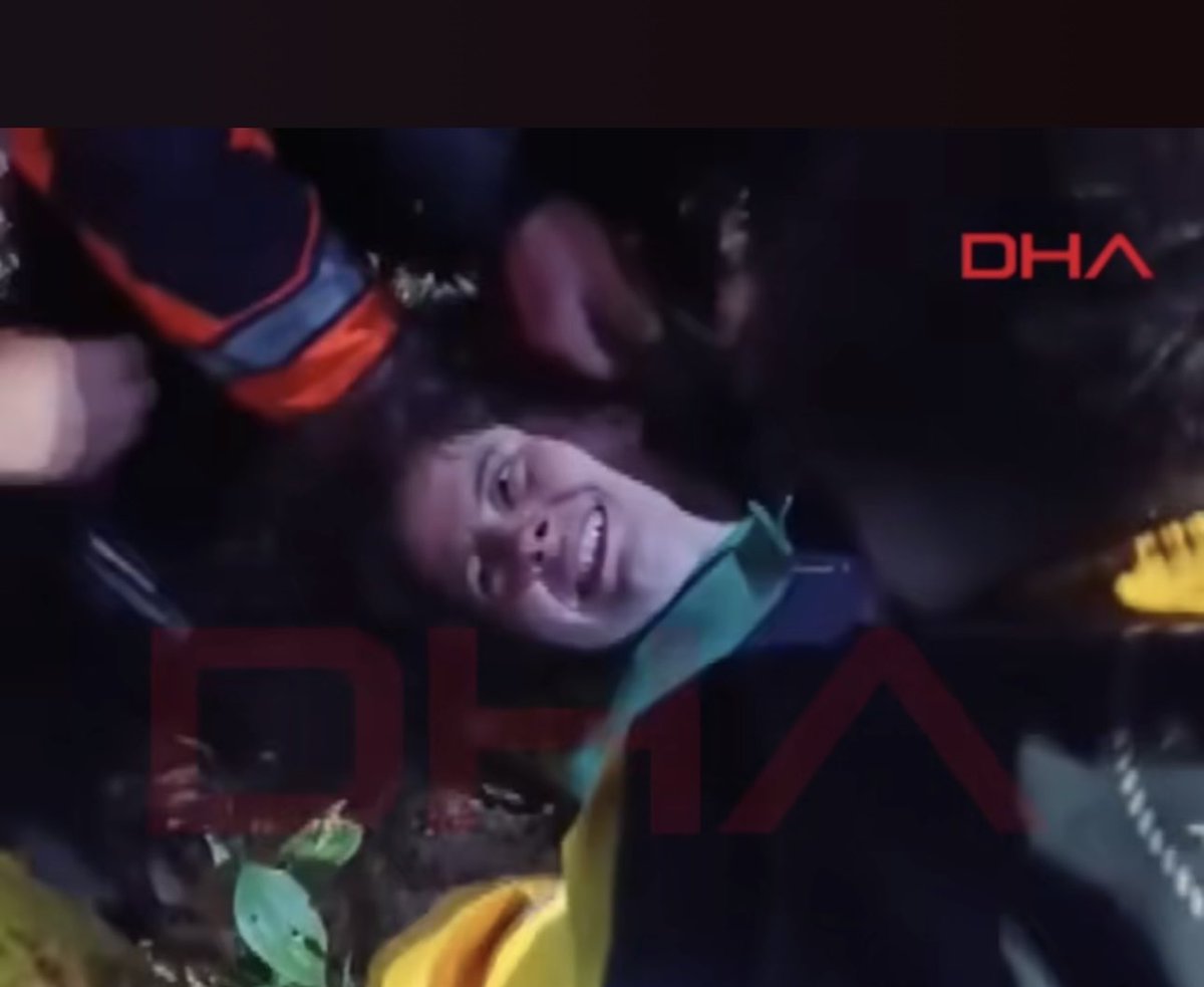 Ece Gürel, Belgrad Ormanı’nda sağ olarak bulundu. Ekipler ve ailesi sevinç gözyaşları döktü.