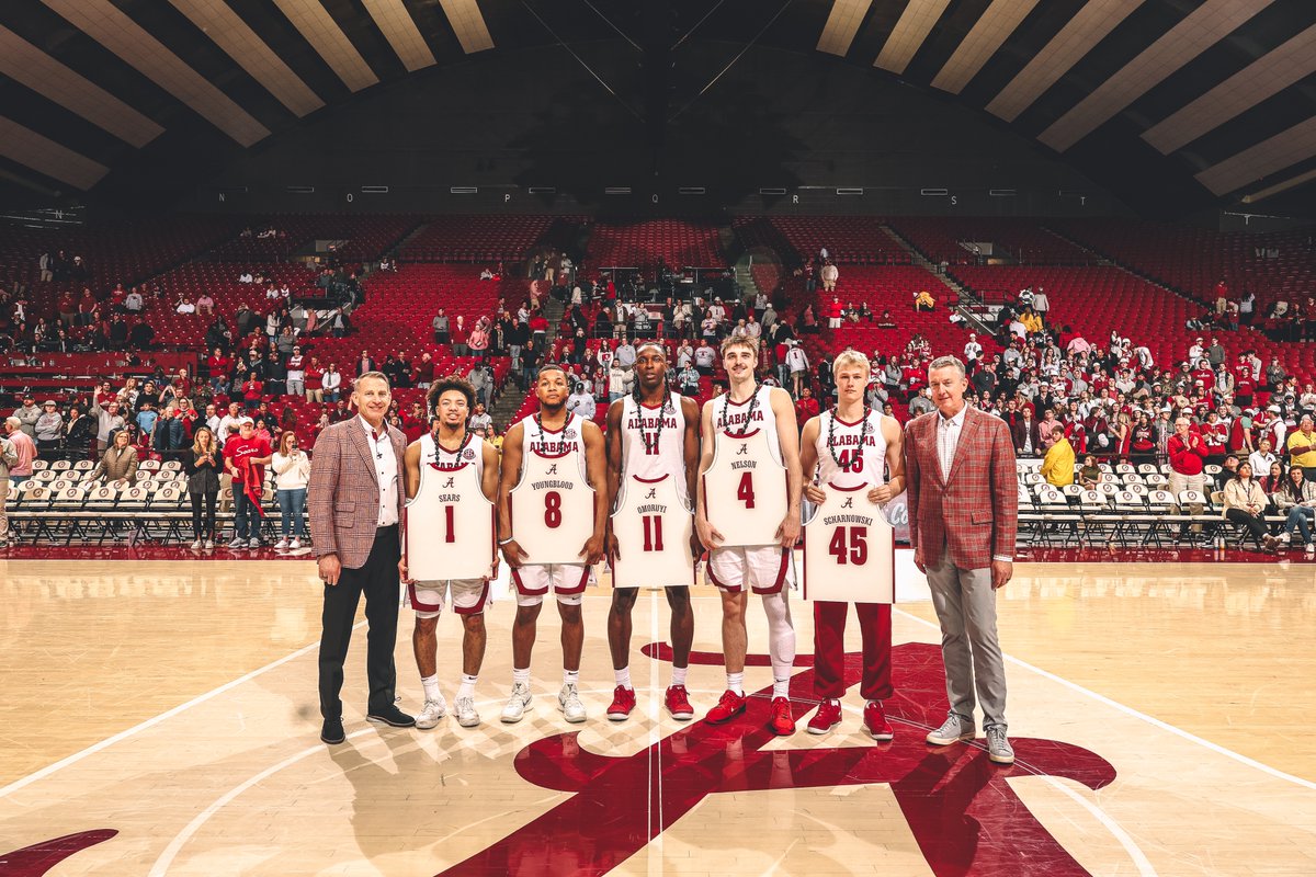 Our SENIORS 🫶

#RollTide | <a href="/AlabamaMBB/">Alabama Men’s Basketball</a>