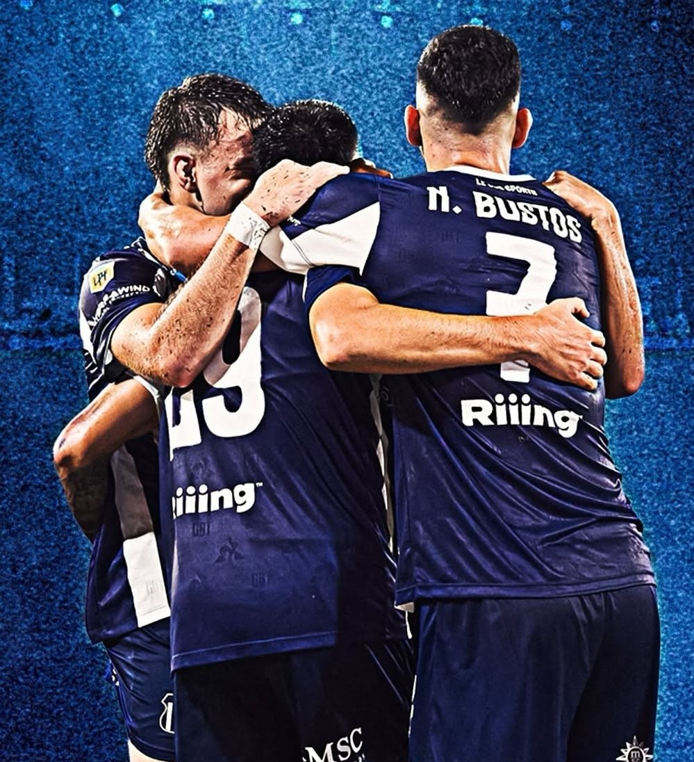 Que pared acabamos de romper hermano, que manera de sacarnos chinchones sin que se nos dé.

Pero ya está, la vencimos.

Porque es un pueblo que le sobra aguante y va para adelante.

Que merecido lo tiene esta gente, este pueblo y todo el mundo #Talleres.

A disfrutar gente.
