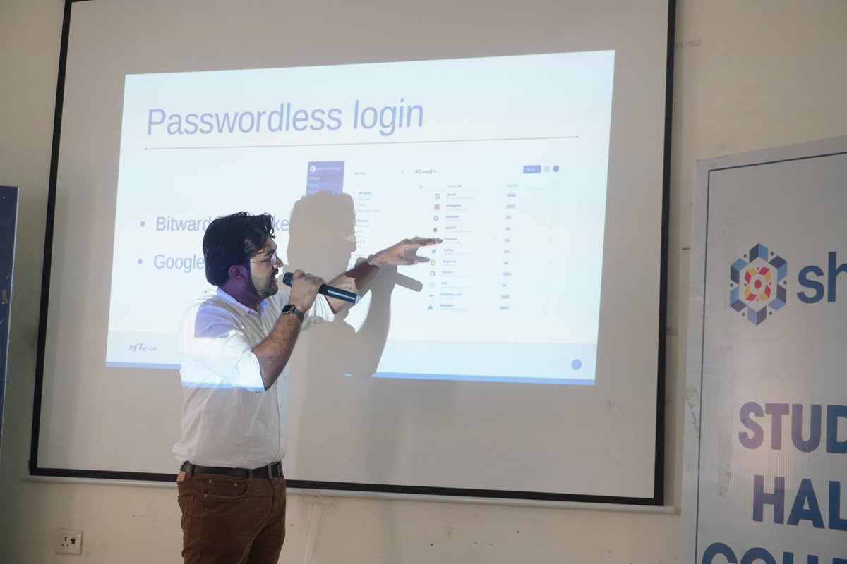 SFLCin's tweet image. SFLC.in conducted #DigitalSecurityTraining at Study Hall College, #Lucknow, on February 27th, 2025. 

Syed Mohammad Haroon, Volunteer Legal Counsel at , conducted an engaging and interactive training session that introduced the participants…