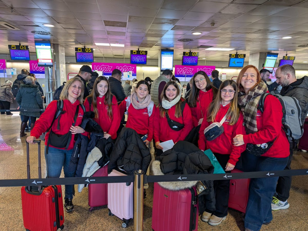 Institut Francesc Ferrer i Guàrdia (@insffg_sjd) on Twitter photo 🌍 First day of the Global Scholars exchange in Poland! 🇵🇱
On Wednesday, March 5th, our excitement and anticipation became a reality: we finally arrived in Warsaw and met our Polish partners in person!
Stay tuned as we continue sharing this adventure! <a href="/GlobalCitiesOrg/">Global Cities, Inc.</a> 🌍 First day of the Global Scholars exchange in Poland! 🇵🇱
On Wednesday, March 5th, our excitement and anticipation became a reality: we finally arrived in Warsaw and met our Polish partners in person!
Stay tuned as we continue sharing this adventure! <a href="/GlobalCitiesOrg/">Global Cities, Inc.</a>