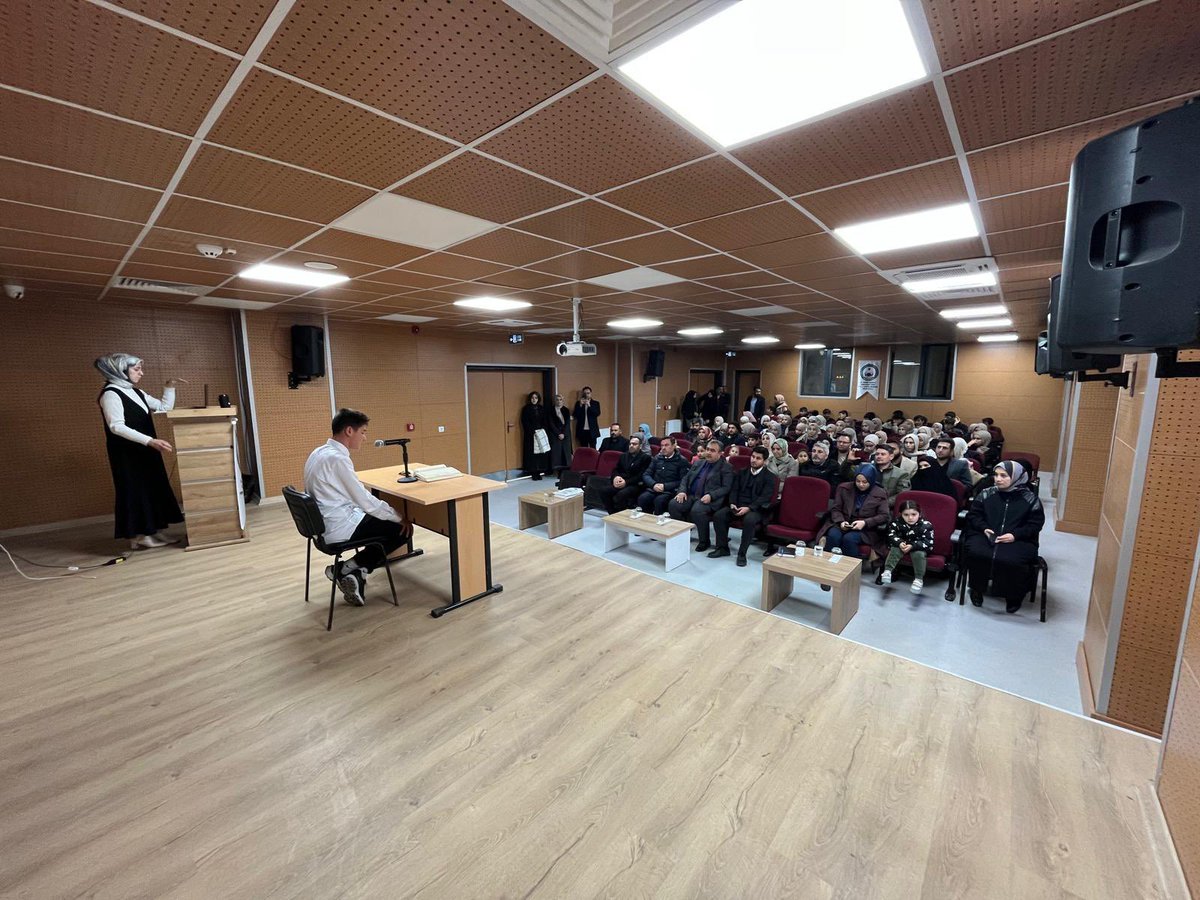 ✨
Okulumuzun Kur’an Bülbülleri, hafızlık mertebesine ulaşarak bizlere büyük bir gurur yaşattılar. 

Rabbim hafızlıklarını hayırlı ve daim eylesin.

<a href="/tcmeb/">Millî Eğitim Bakanlığı</a> @sanliurfavaliligi <a href="/sanliurfammem63/">Şanlıurfa İl Milli Eğitim Müdürlüğü</a> <a href="/hilvankaymakam/">T.C. Hilvan Kaymakamlığı</a> @hilvan_mem