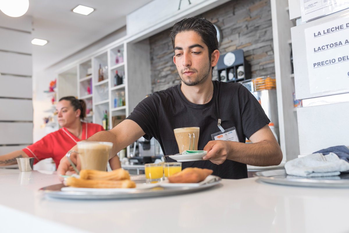 🚀 Iniciamos nueva edición del programa de empleo "#Formatéate con Garantía" para combatir el desempleo de la juventud gitana
Esta nueva edición se extenderá a 32 ciudades y permitirá mejorar sus competencias a 384 personas jóvenes gitanas. #FondosEuropeos gitanos.org/actualidad/arc…