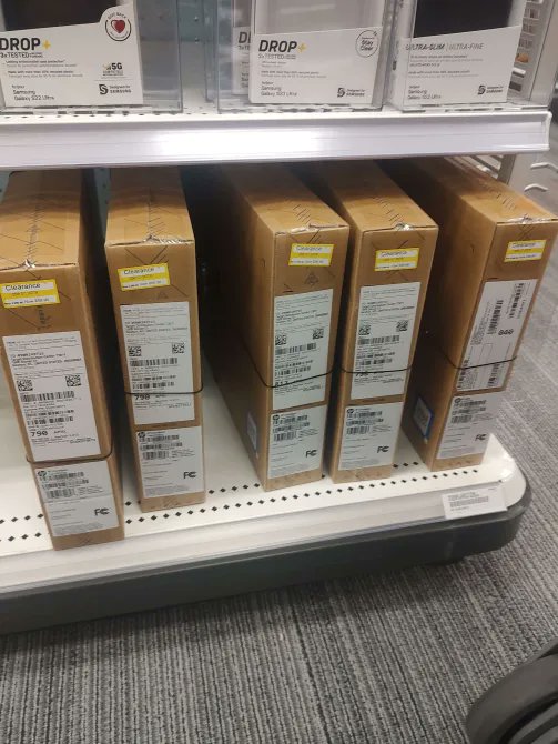 eMoney_HQ's tweet photo. 70% Off Laptops

Members got the jump on these early and were able to clear out stores!

We are giving away membership so others can thrive off of these deals as well!

Like + RT + Follow

Giving away 3 free memberships! https://t.co/WTvzmawas1