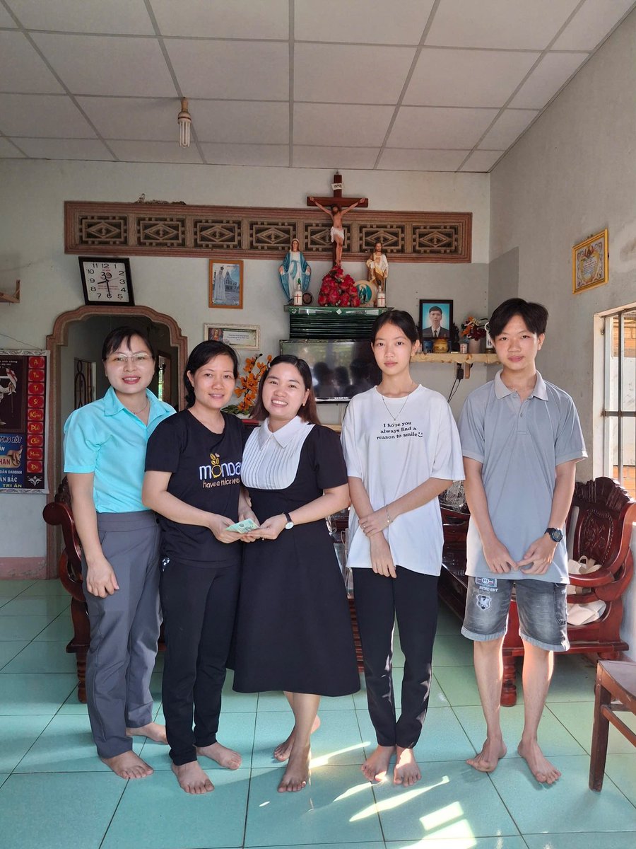 luahectordtht's tweet photo. @Tony_Buoi_Sang @hoanglamqn92 @QuyTNBS Những hình ảnh của team đi khảo sát thực tế để làm rõ về hoàn cảnh, nghị lực của các con trước khi ra quyết định bảo trợ ạ https://t.co/GU8RUIKLjV