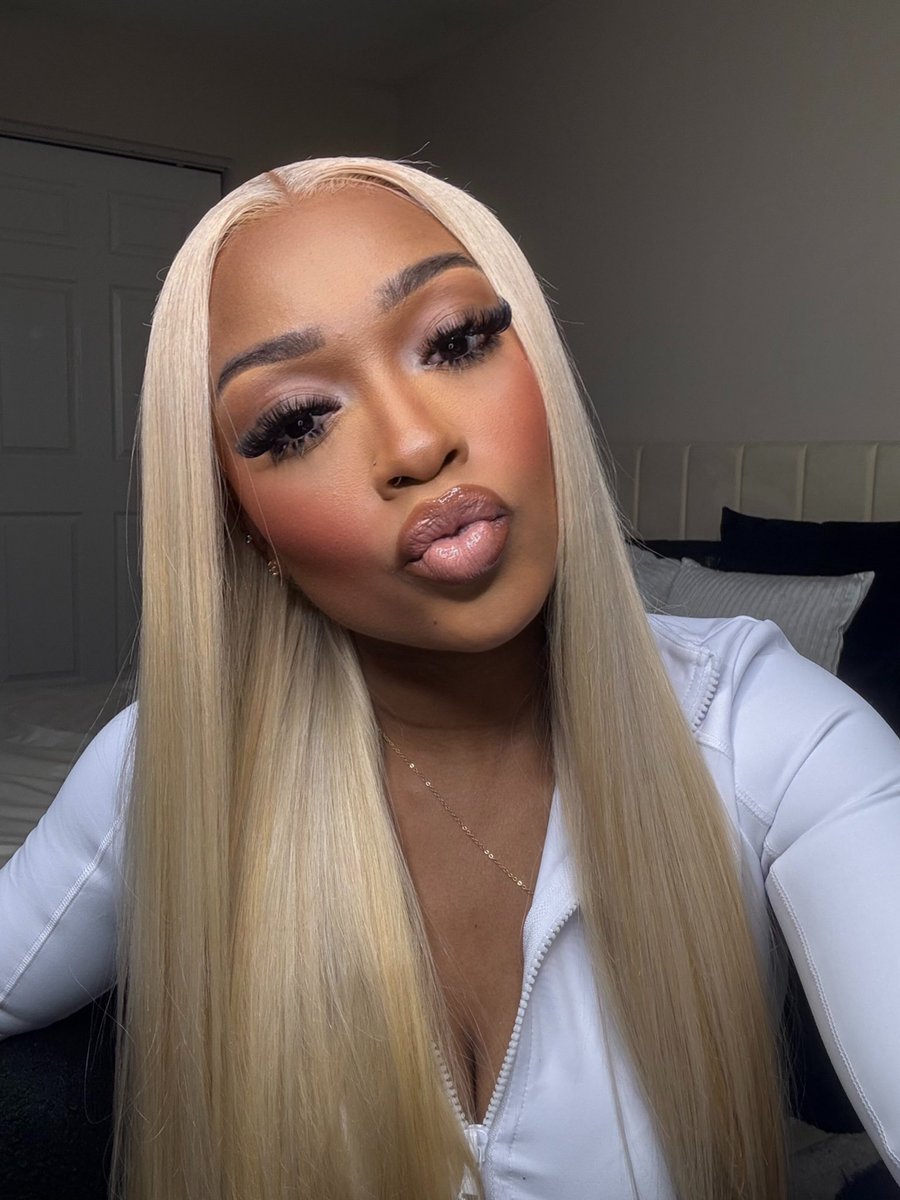 taraterritory_'s tweet image. the flag                            the face