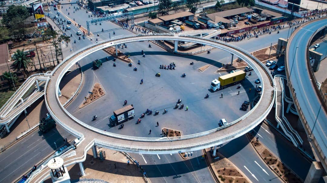 Kampala's traffic woes eased! President Museveni launches Kampala Flyover Project, featuring a 584m flyover, pedestrian bridges &amp; road widening. 

#SunriseTalkShow
#PromiseUpdates