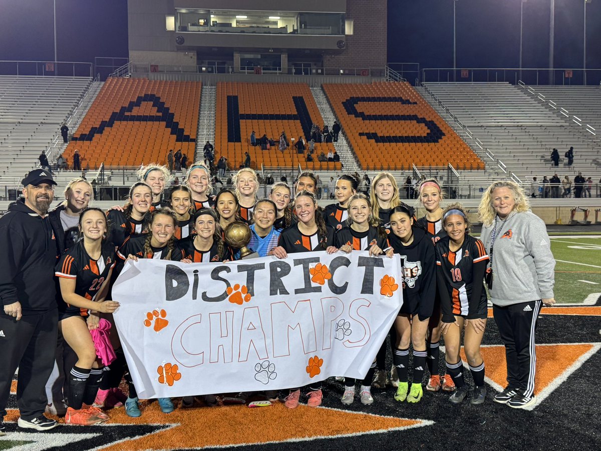 Congrats Ladycat soccer AND Bearcat soccer (pic coming Friday at home!) on clinching the district title with wins tonight!! ⚽️🏆🙌 

#aledoisdathletics #allinaledo