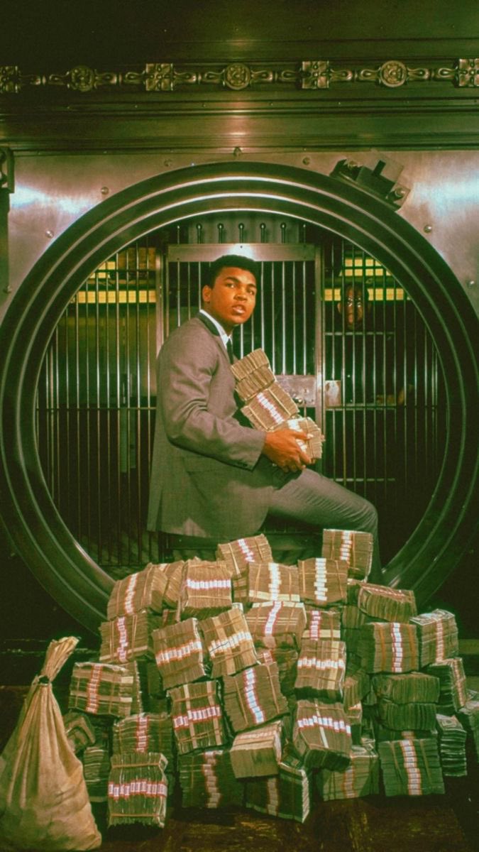 lockinonbase's tweet image. Most people want success. Few are willing to lock in for it.🏆