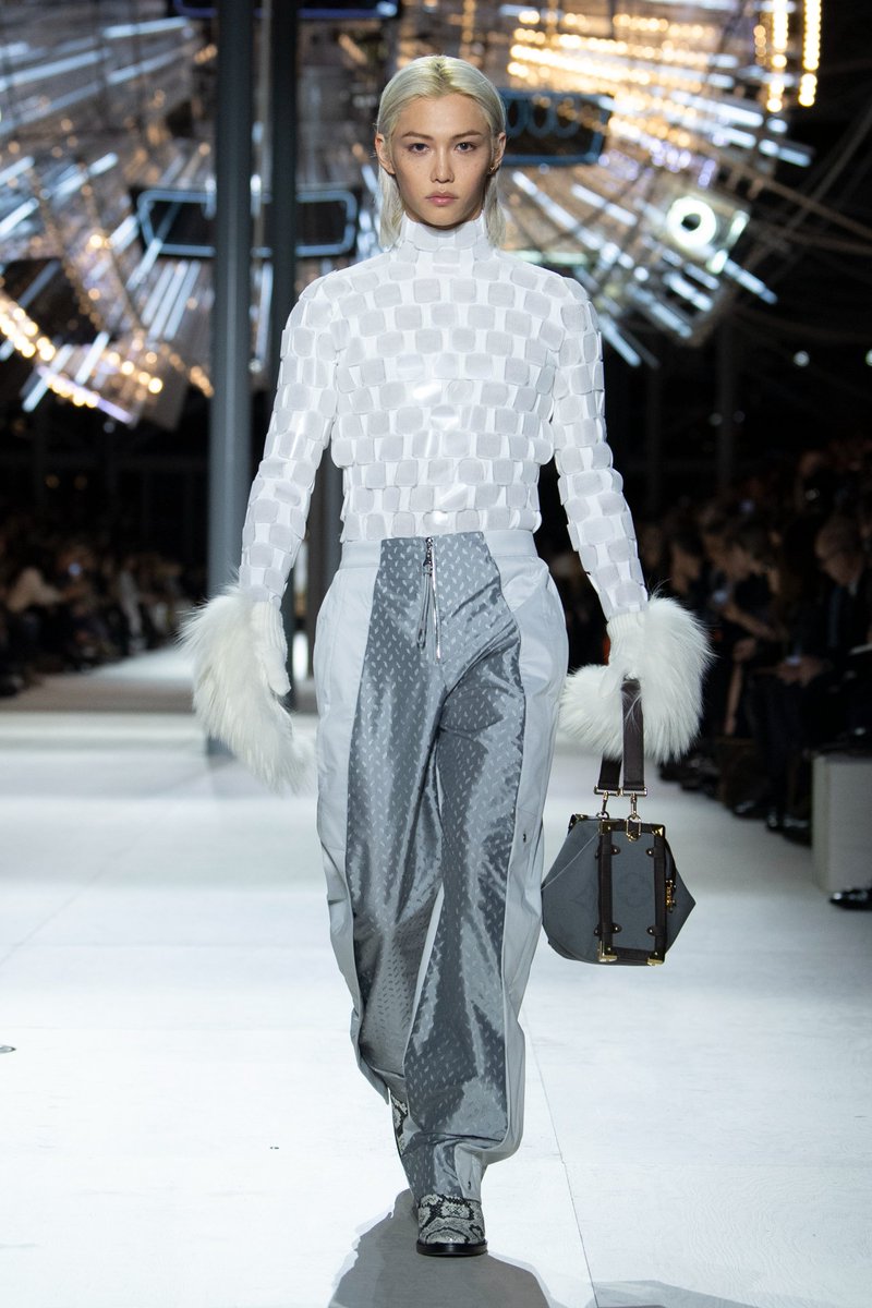 Felix of Stray Kids walked the ramp for Louis Vuitton FW24 one year ago today.