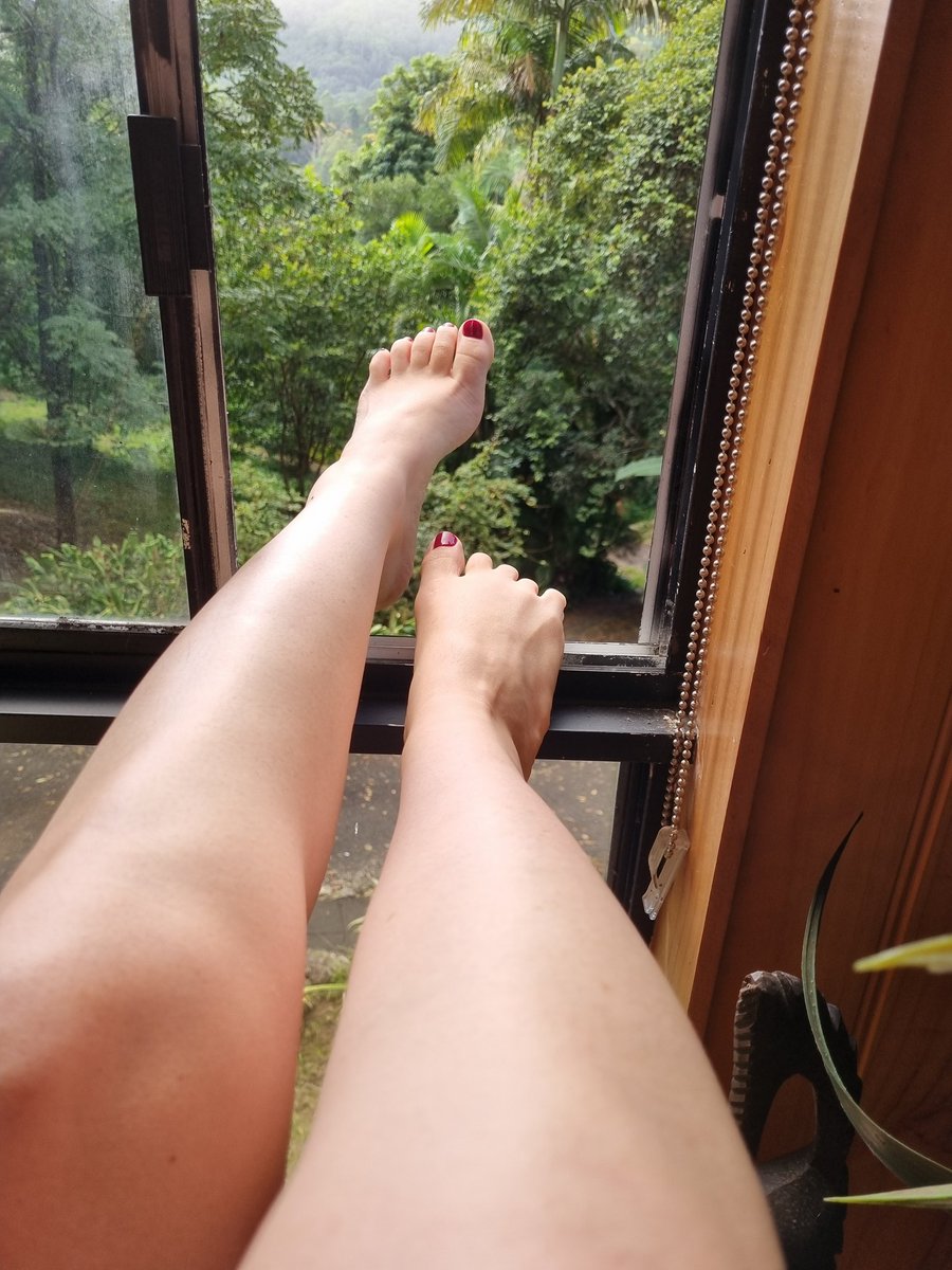 Cool breeze ☺️

#footfetish #feetworshi̇p #Feet #feetlover