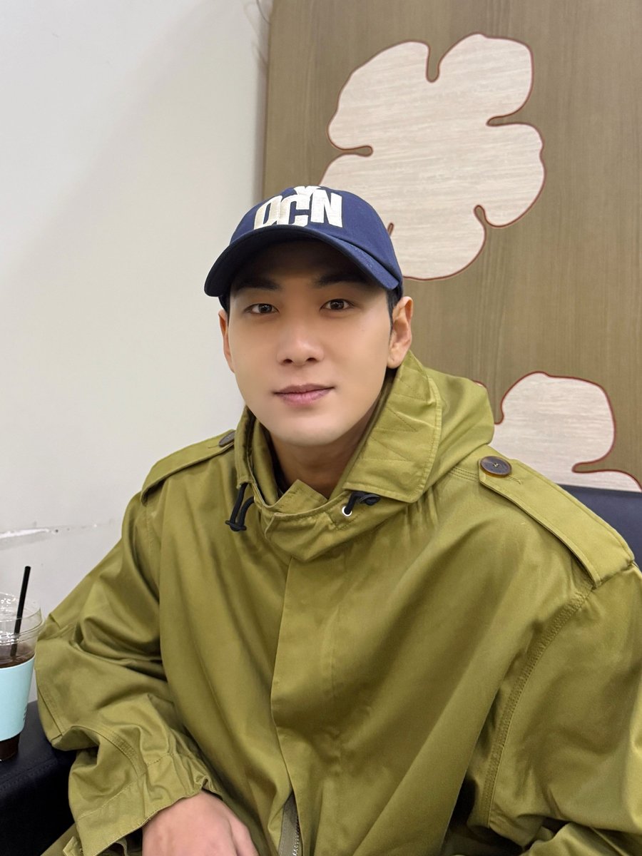 [#B_hind]
2025.03.06
#이은지의가요광장
  
#백호 #강동호 #BAEKHO #KANGDONGHO