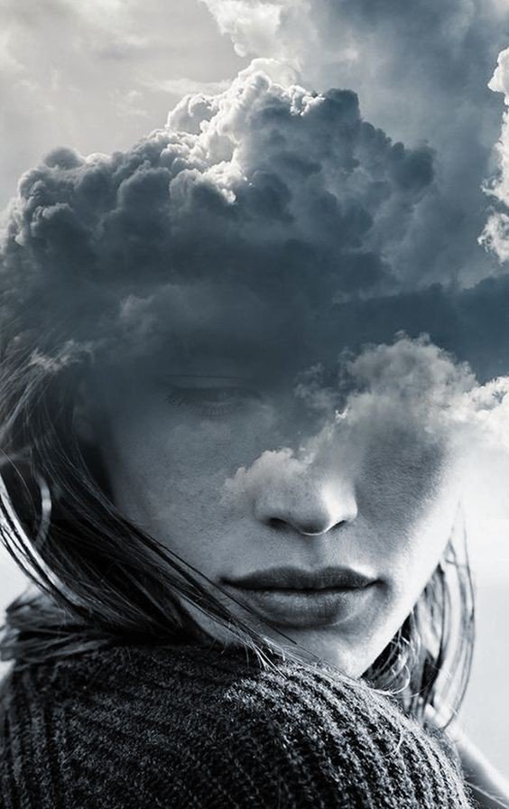 #PensieroDelMattino 
“E, nel frattempo, non lasciare che una nuvola cancelli tutto il cielo”🍁
~Anais Nin ~

#BuongiornoATutti ☕
#7Marzo
