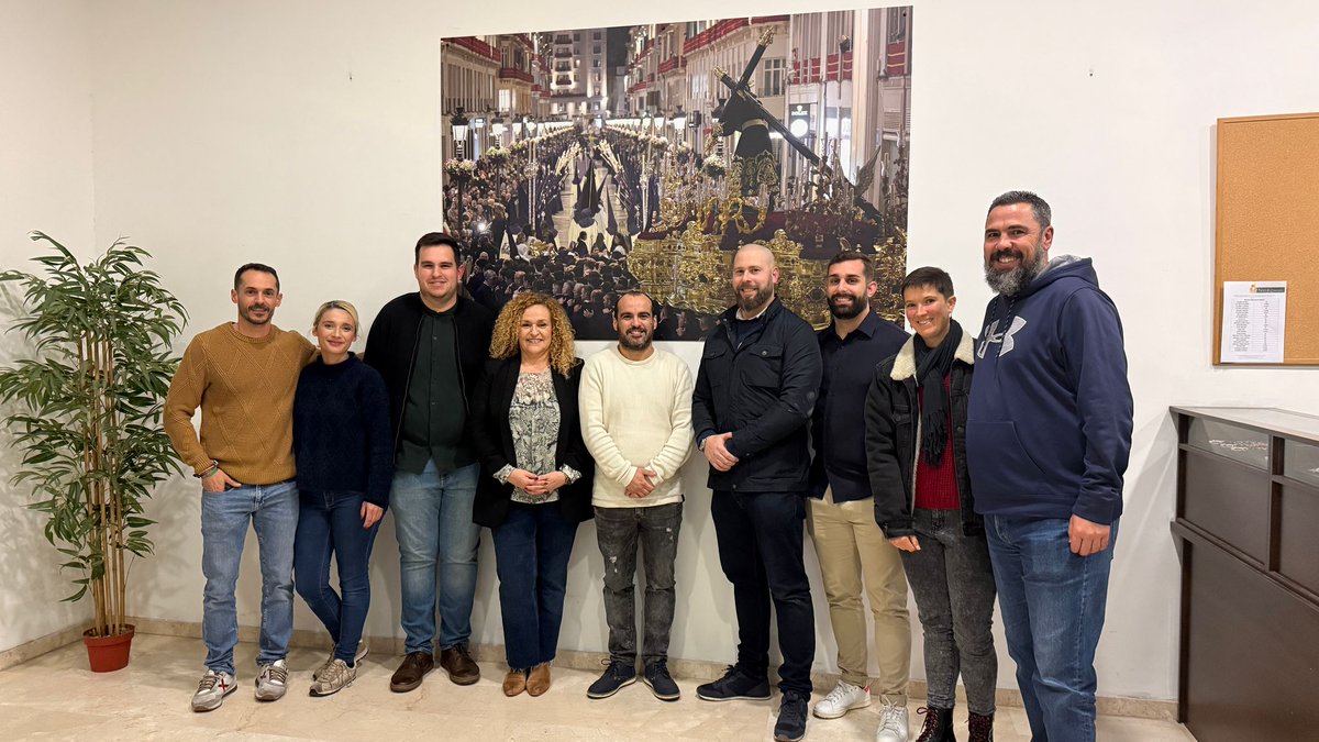 hnuevaesperanza's tweet photo. #NE2025 | La Agrupación Musical Cautivo de Estepona (@AMCautivo) acompañará a Jesús Nazareno del Perdón en la bajada al centro histórico del Martes Santo 2025.

📍Más información en: https://t.co/NTNFUB4uoW

#SomosNE
#NuevaMalaga
#CofradiasMLG https://t.co/AAr70pbqhf