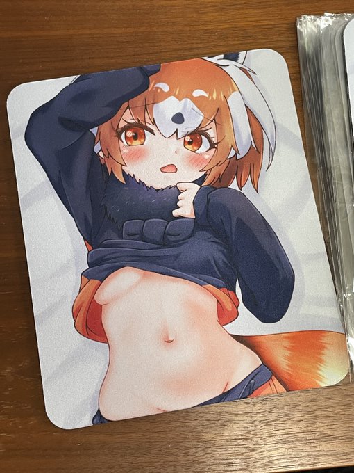 レッパンちゃんのお腹を触りたいね…

そんなマウスパッドができました
京都フレチで頒布します🩺 