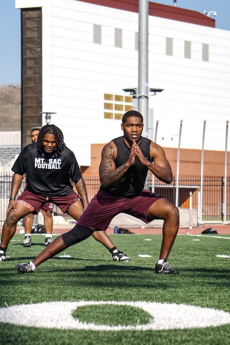 JUCO isn’t the end it’s the proving ground. Every rep, every grind, every setback is just fuel for the comeback. We gotta Stay hungry and humble.  #JUCOProduct #BuiltDifferent 💯