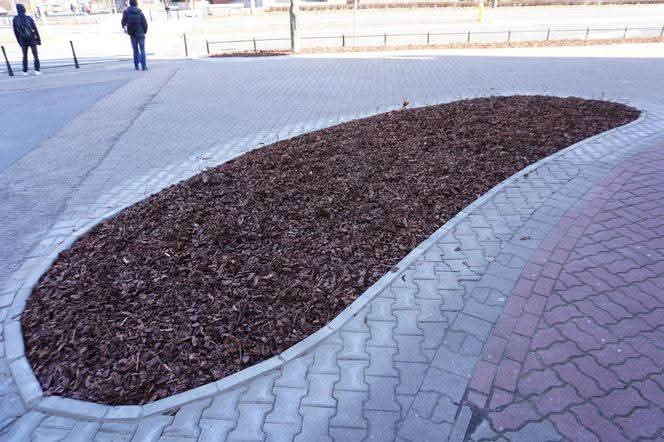 Warszawa Trzaskowskiego. Zielony skwerek w Ursusie za 330 tys zł. 🧐