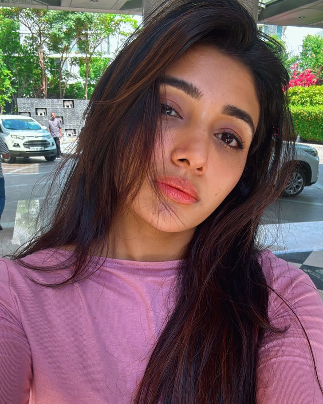 GlVmec3a4AMOcW3?format=jpg&name=large