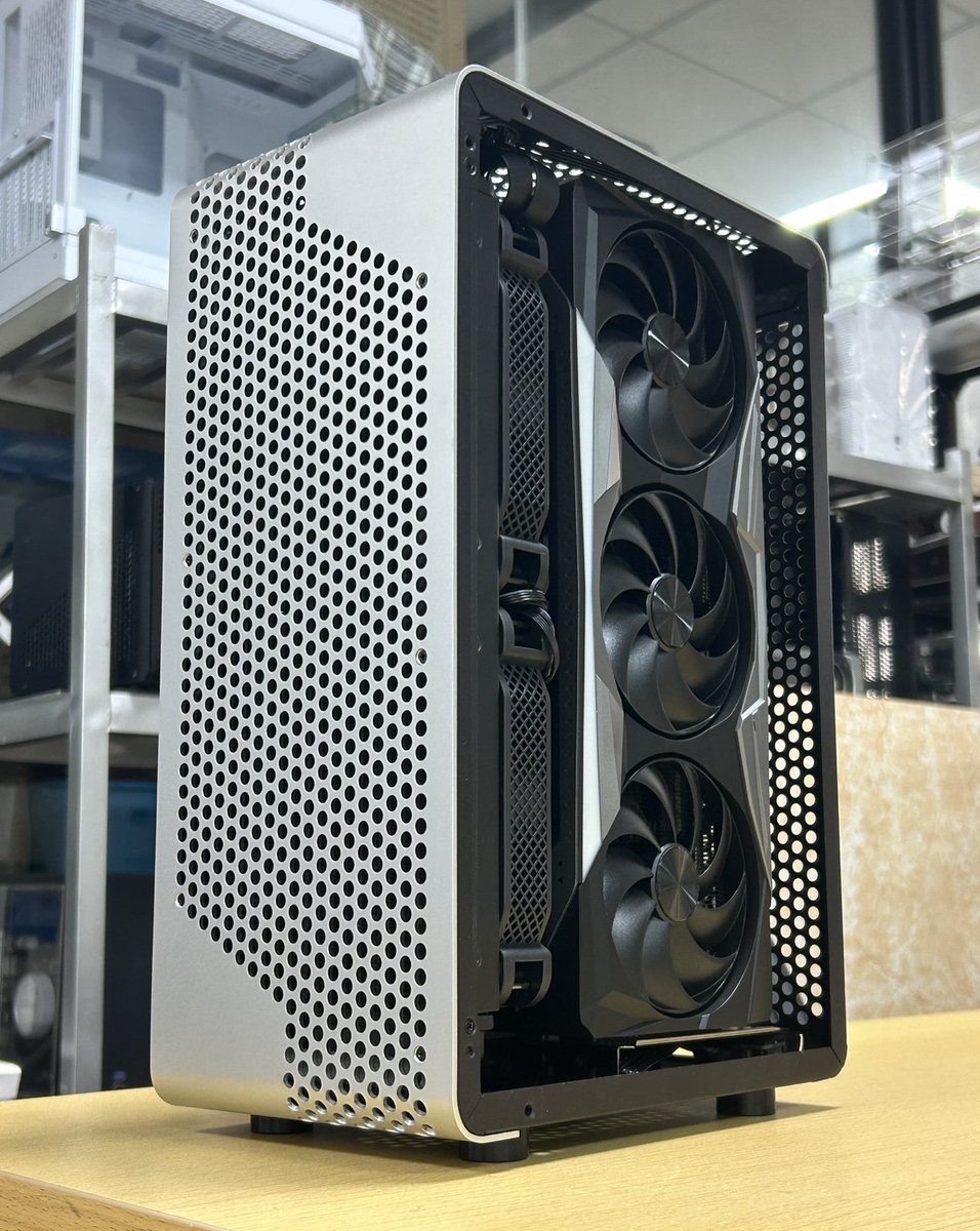 geeekstore's tweet image. #geeekcase G7 #miniitx #pccase