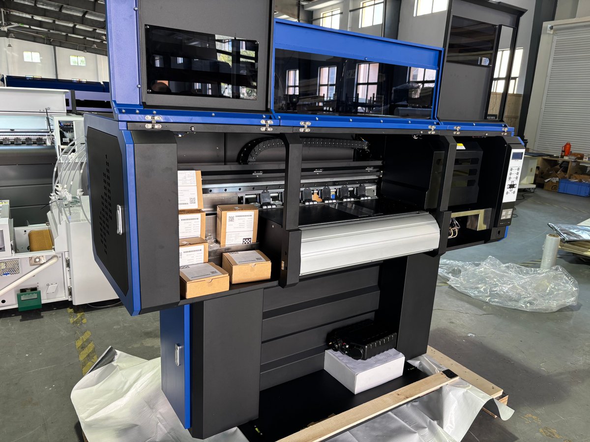 SUBLISTAR 6-head DTF printer
Faster printing speeds
Machine color re-matched to accentuate design aesthetics
New products are on the market, contact me if you need it quickly
Email：windy@subli-star.com