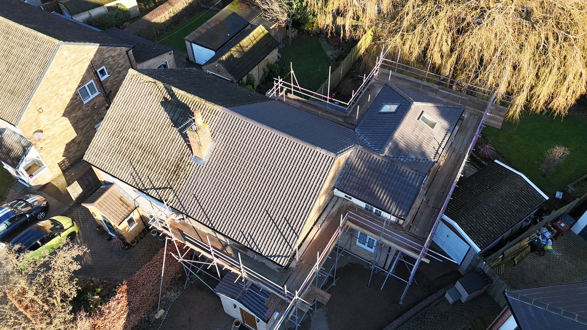 ServicesRoofing's tweet photo. https://t.co/ym0bFl64J9 https://t.co/3Uf5uwxWO4