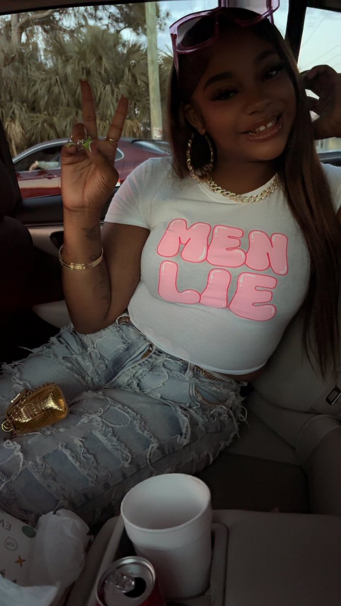 BTheBarbie23_'s tweet photo. - 😘😍🥰 https://t.co/smaSYj1YOv