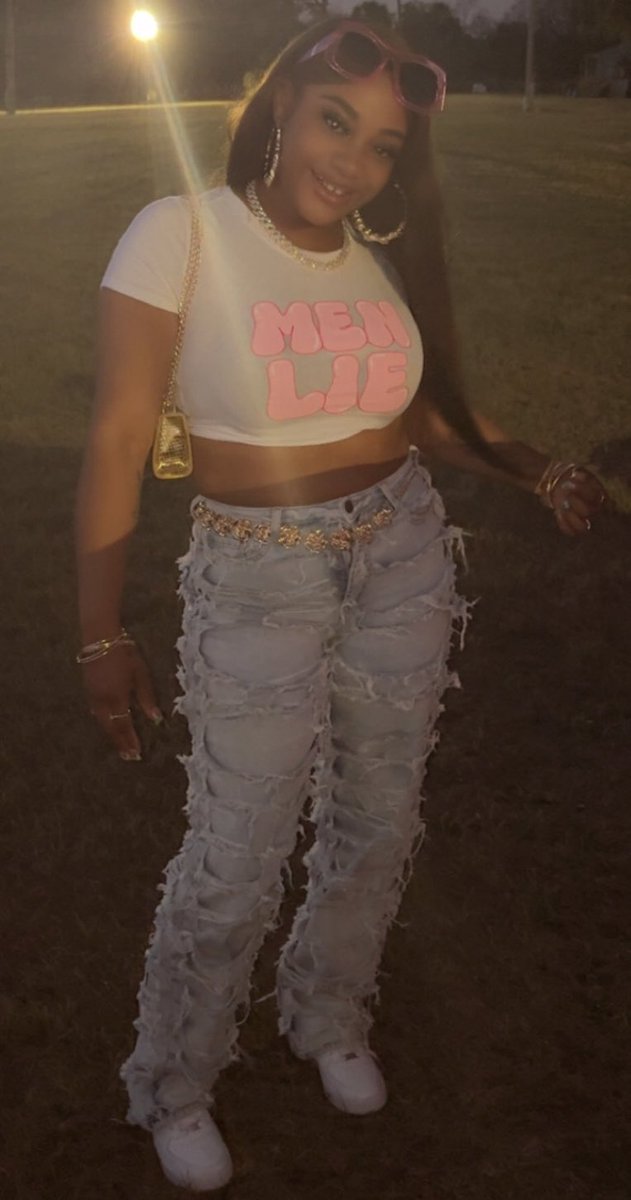 BTheBarbie23_'s tweet photo. - 😘😍🥰 https://t.co/smaSYj1YOv