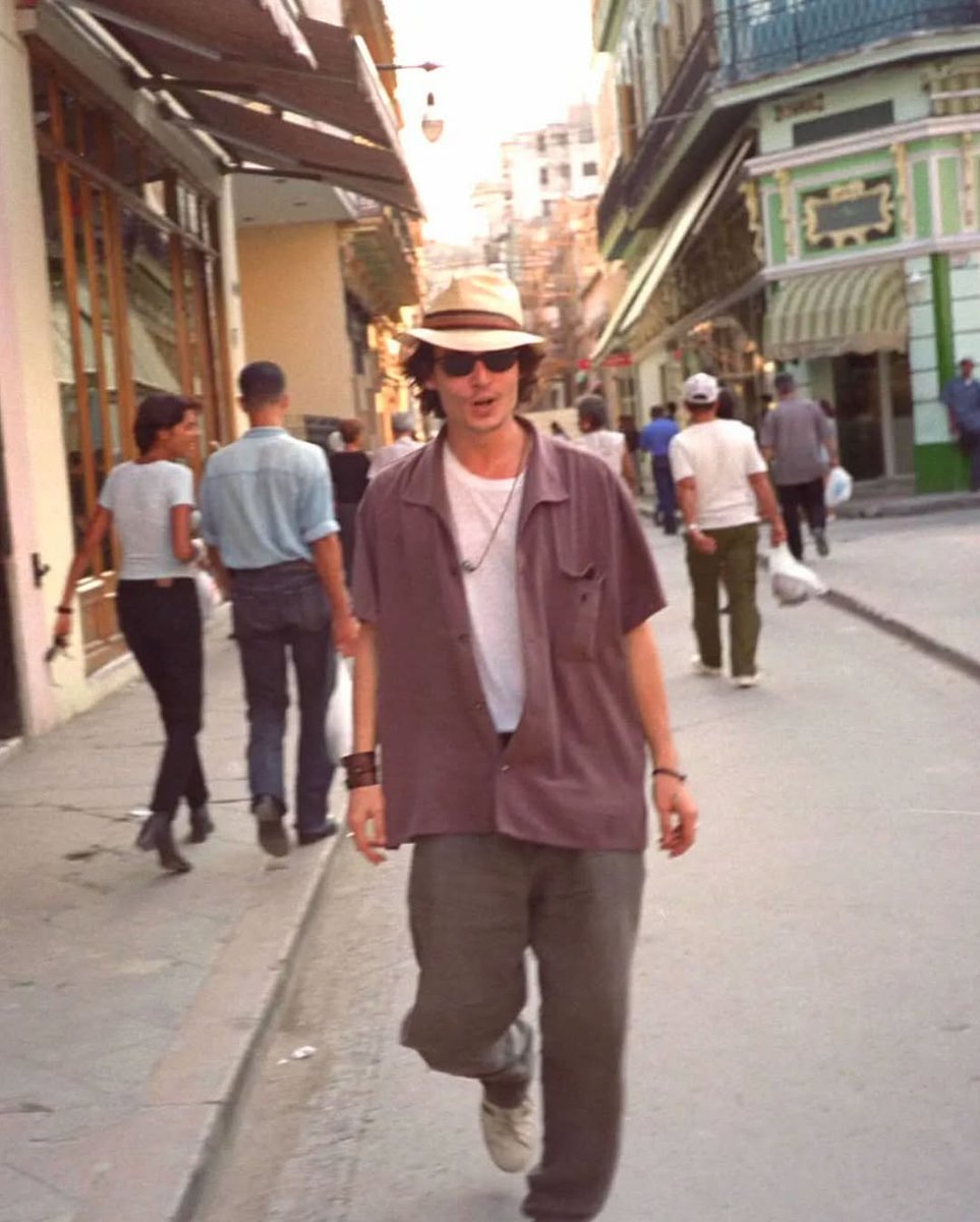 Marluce74555702's tweet photo. Para hoje...
Paz:porque nós precisamos
Fé:Porque nós acreditamos.
Deus porque é a base de tudo.
Bom dia!
#JohnnyDeepIsABeautifulSoul
#JohnnyDeepRockStar
#JohnnyDeepFilm
#JohnnyDeppForever
💙💙💙💙💙💙💙 https://t.co/rJ6uvVIMjg