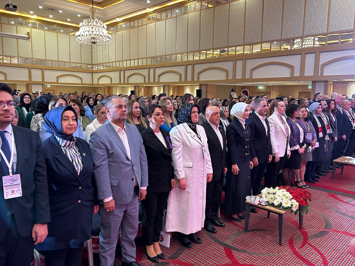 HAK-İŞ Konfederasyonu olarak, 8 Mart Dünya Emekçi Kadınlar Günü vesilesiyle bu yıl 14'üncüsünü düzenlediğimiz Uluslararası Kadın Emeği Buluşması kapsamında "Kadınların Emeğin Evrensel Gücüne Katkısı" konulu programımızı Genel Başkanımız Sn Mahmut Arslan'ın öncülüğünde, HAK-İŞ