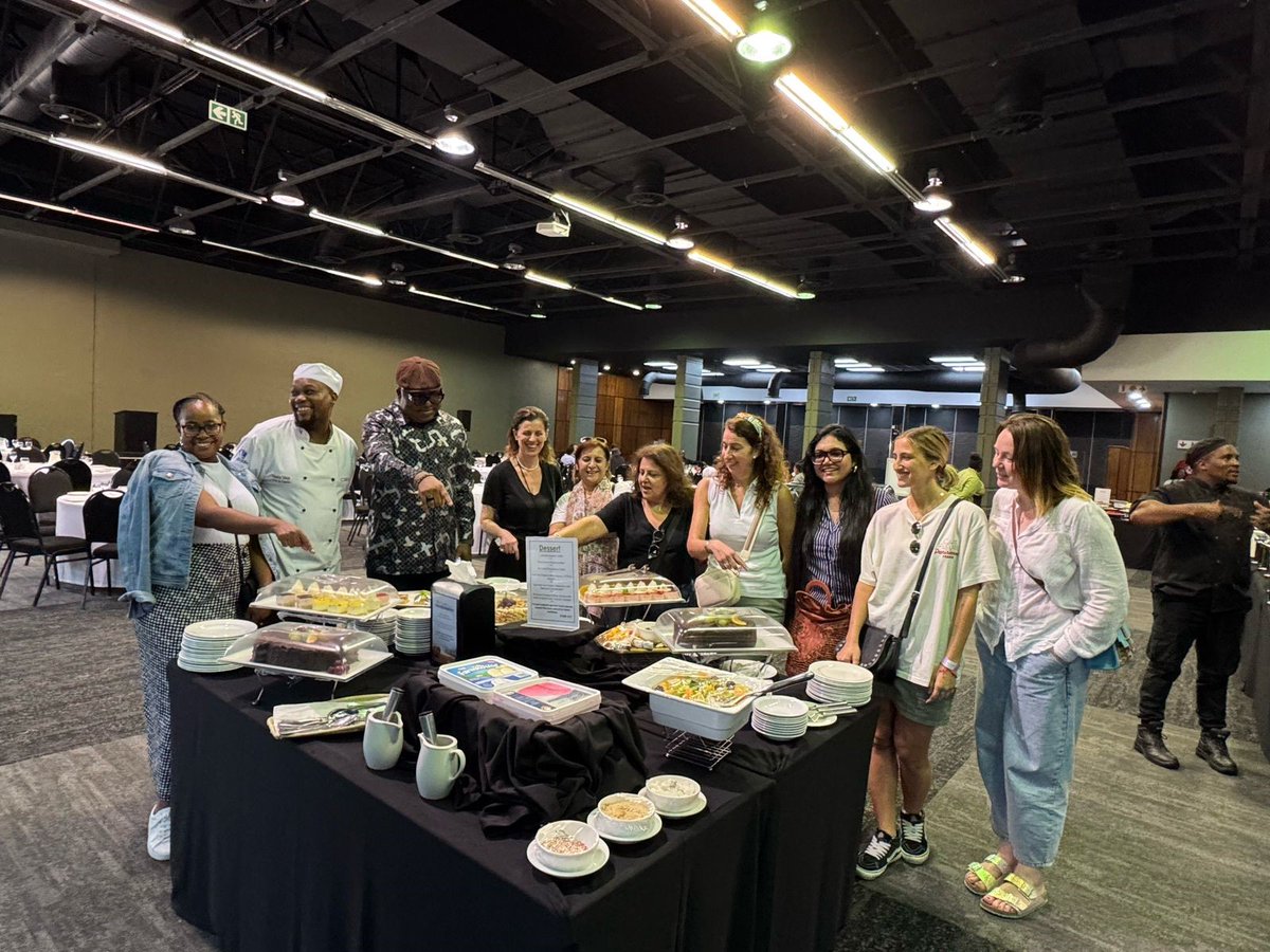After an amazing #MeetingsAfrica2025, a group of hosted buyers arrived in Tshwane, where they were greeted with warm hospitality by the CSIR ICC team for a venue site tour followed by a delicious lunch.

#CSIRICC
#wheresmartmindsmeet