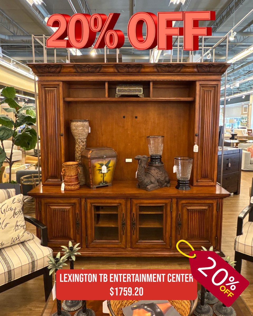 ConsignmentFLA's tweet image. Upgrade your space with this Lexington entertainment center—classic design, rich wood tones, and plenty of storage for all your media essentials. 

#HomeMakeover #TimelessStyle #FurnitureFind #LexingtonFurniture #EncoreDeals #StorageGoals