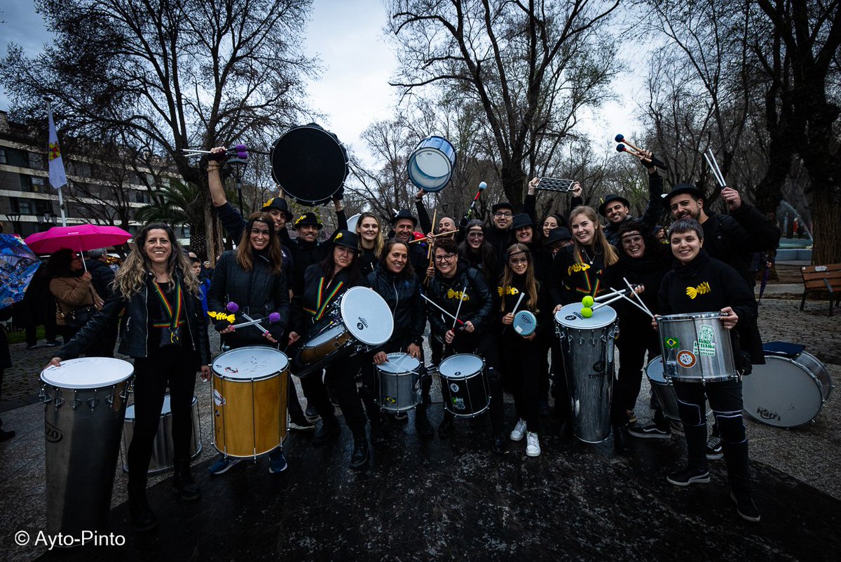 Albusoci's tweet photo. Ayer, nuestra batucada hizo retumbar las calles en el Entierro de la Sardina que se celebró en Pinto (@AytoPinto)
Entre risas, disfraces y el último adiós al Carnaval, llenamos la noche de energía. ¡Gracias a todos los que bailaron y vibraron con nosotros! https://t.co/z9tOt07953