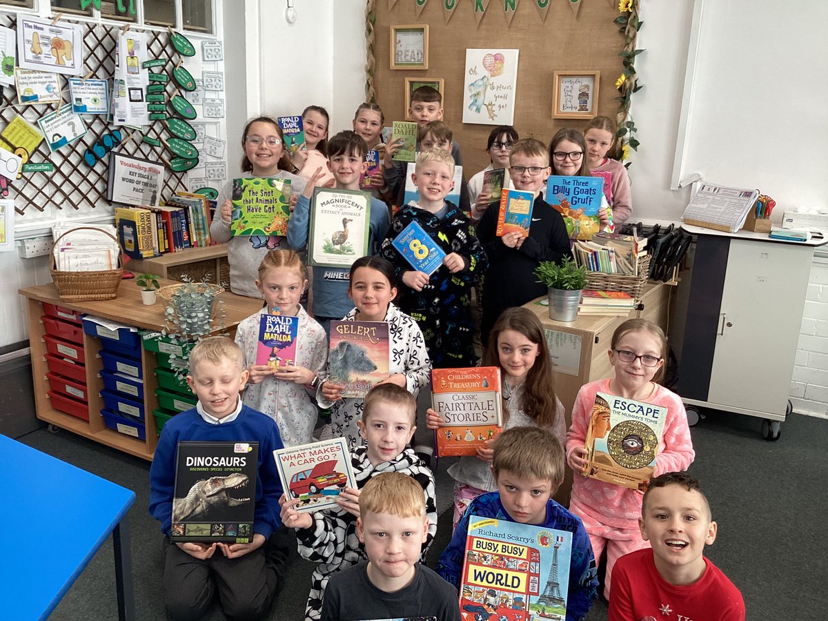 Y4 brought in their favourite books that they like to read at bedtime 🥱🛏️ <a href="/WorldBookDayUK/">World Book Day UK 📚</a>