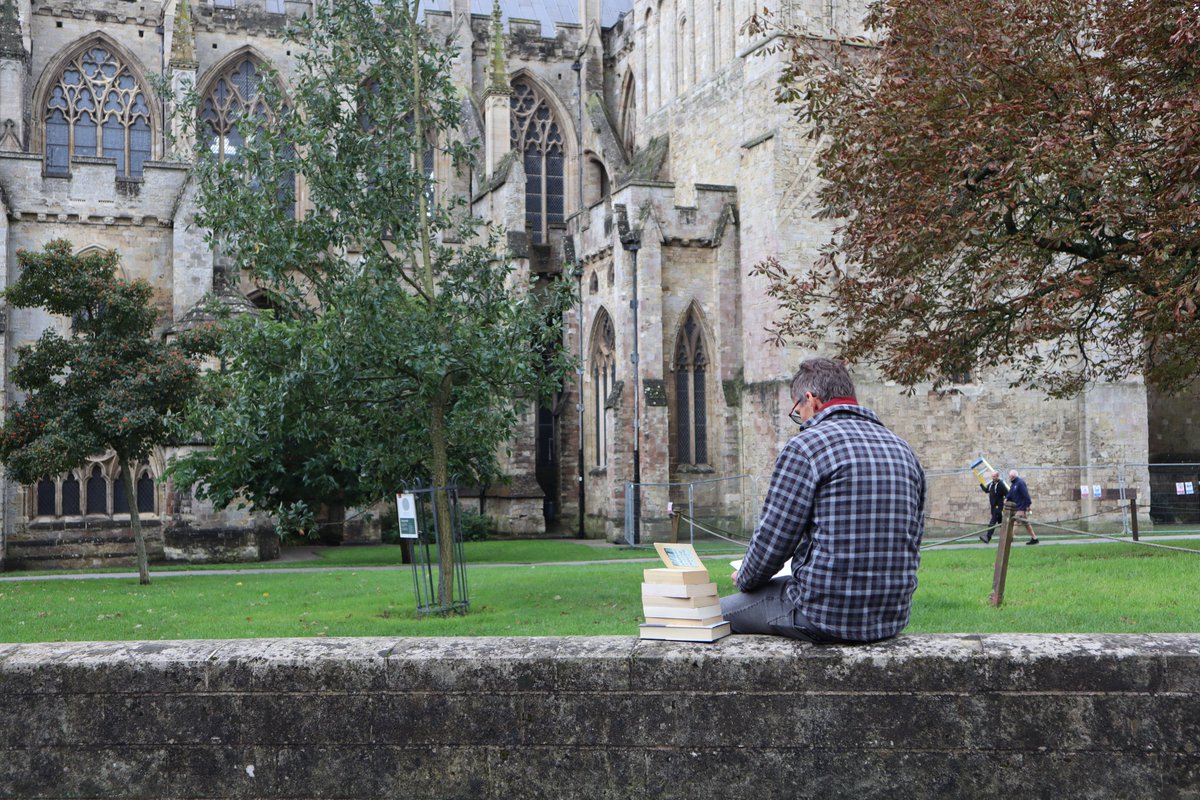 It's #worldbookday2025📷

An annual celebration of authors, illustrators, and books, it's a fantastic opportunity to focus on the joy and pleasure that reading can bring to everyone.📷

In 2019, Exeter became the only UK destination to be awarded UNESCO City of Literature status.