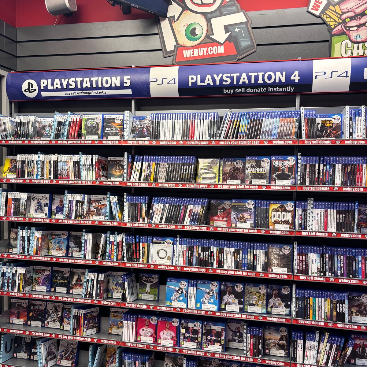 BelfryShopping's tweet image. 🎮 Did you know you can Click &amp;amp; Collect your favourite games at CeX in Redhill? Shop online, pick up in-store, and start playing faster! 🔥🕹️

#CeX #Gaming #ClickAndCollect #GameOn