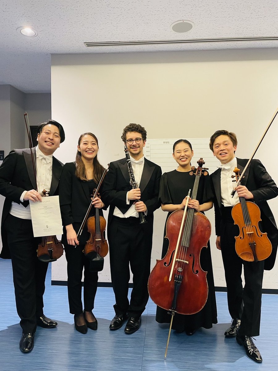 反田恭平×JNOツアー11公演目in横浜、終演！
本日3月6日のオケメンバーによる #JNO日替わりアンコール は、ブゾーニ: クラリネット五重奏のための組曲ト短調BV176より第1楽章をアレッサンドロ・ベヴェラリ(Cl)岡本誠司(Vn1)宇野由樹子(Vn2)有田朋央(Va)香月麗(Vc)でお届けいたしました！

3/8は三重へ！