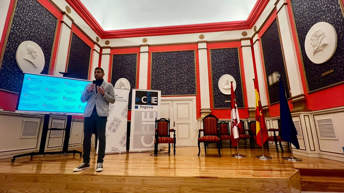 Comienza la Jornada del Plan de Seguridad y Confianza Digital.

Inaugura la jornada Óscar Herrero Castillo; ATD de la Dirección Provincial de Educación de Segovia.

#secontic

📡 Te lo contamos todo en este hilo 👇