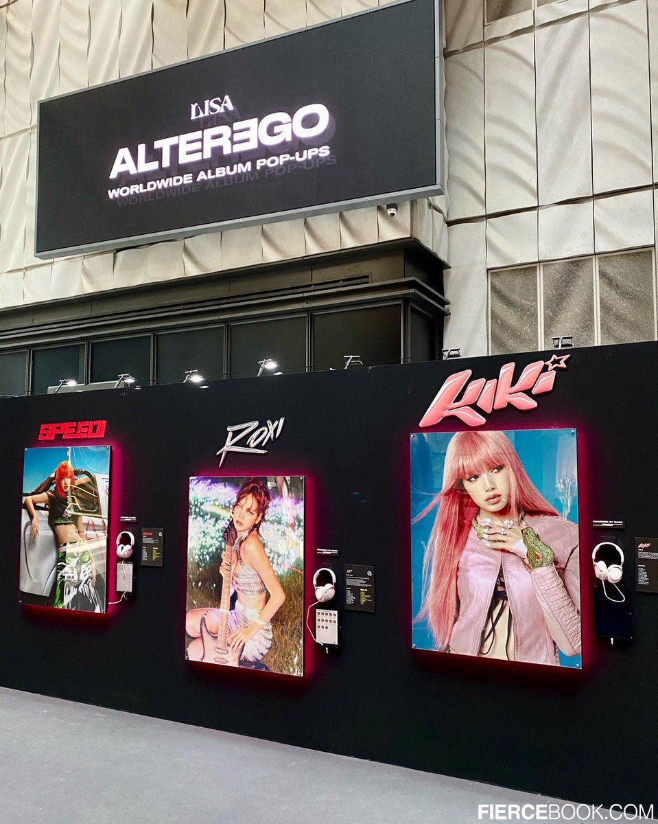 fiercebook_bkk's tweet photo. 🥰หนูลิซปังไม่หยุด แต่ละวันคือสร้างเรื่องไม่พักเลยค่ะ!! เฟียร์ซบุก #ALTEREGO WORLDWIDE POP-UP เปิดตัวอัลบั้มเดี่ยวชุดแรกของ #LISA 

#FiercelivebyJijie #LISA_ALTEREGO_BKK #LISA_POPUP_BKK #THAILAND #LISAxAlterEgo #OneBangkokRetail
#OneBangkok https://t.co/kIjgWCQEgF