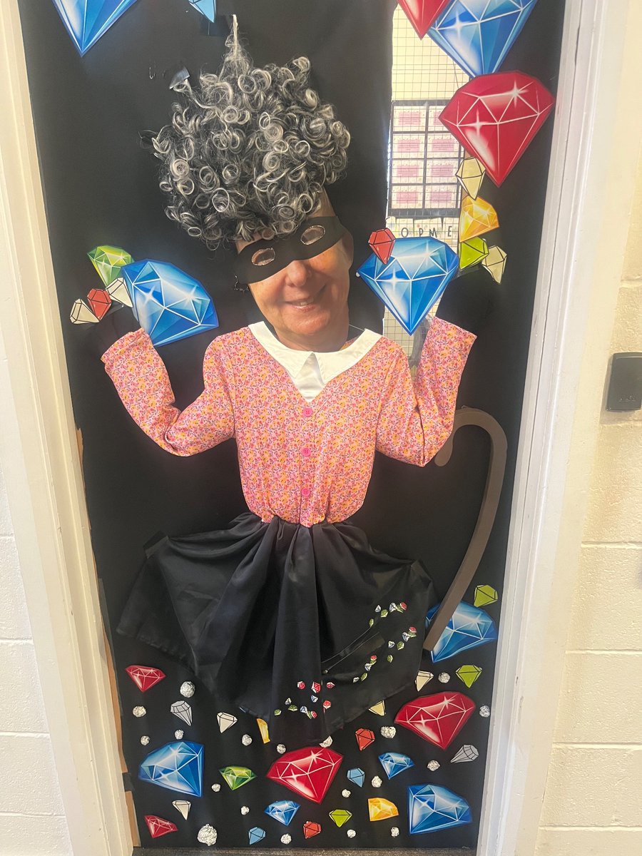 Lacey King (@laceyk1992) on Twitter photo World book day is in full swing <a href="/TheRowansAP/">The Rowans AP Academy</a>, all doors decorated with our favourite books, can you guess the book title ? World book day is in full swing <a href="/TheRowansAP/">The Rowans AP Academy</a>, all doors decorated with our favourite books, can you guess the book title ?