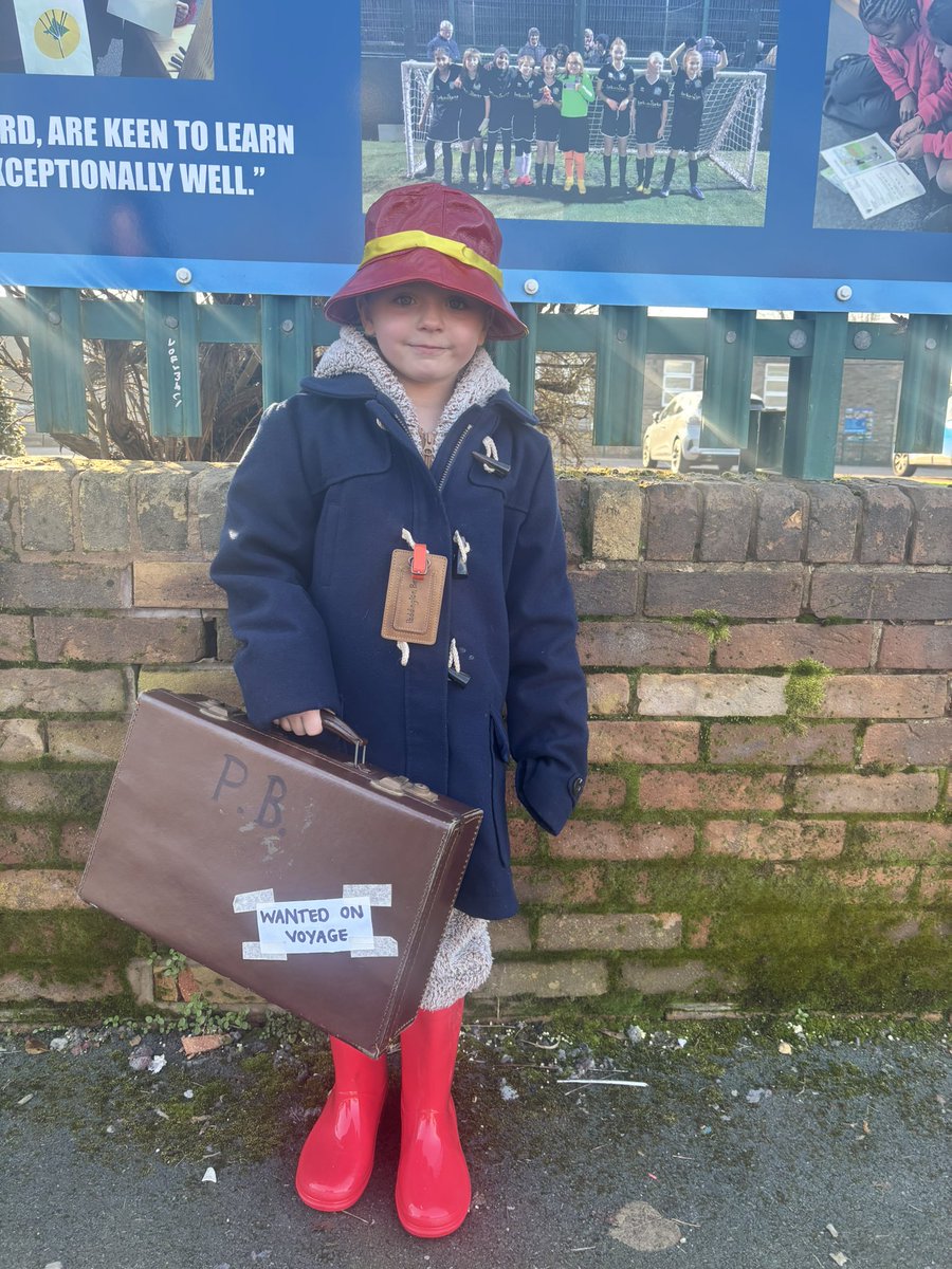 kayleigh_pegg's tweet image. World Book Day 2025 📕📘📙
Could only be one thing for Kayden and Kiera!
@MrMCGrammar @paddingtonbear 
#WorldBookDay #readingisamazing