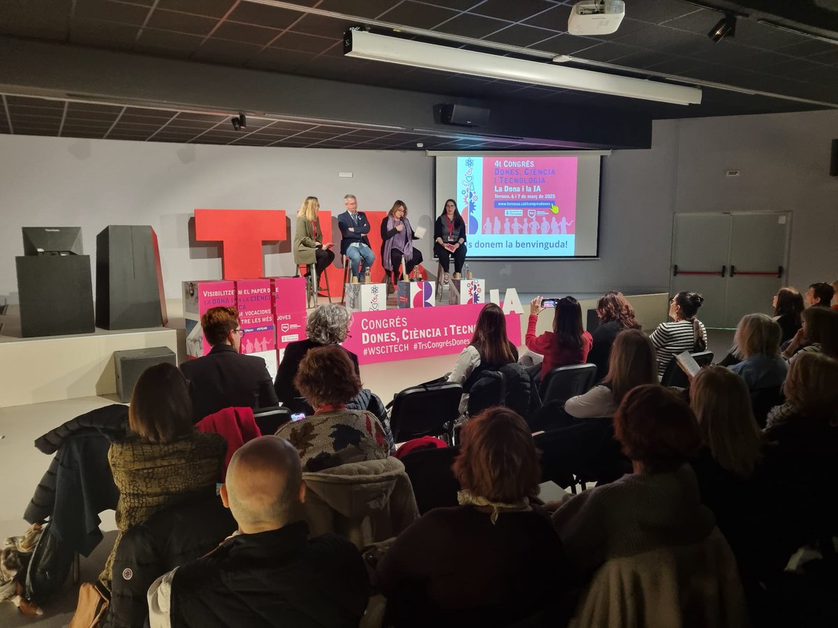 Terrassa Universitària (@trsuniversitats) on Twitter photo Ei TU! Immerses en el 4rt Congrès #Dones, #Ciència i #Tecnologia dedicat a la #IA al Vapor Universitari de Terrassa amb prop de 200 persones i una <a href="/cris_aranda_/">Cristina Aranda</a> de ponència marc, punyent i espectacular. Ei TU! Immerses en el 4rt Congrès #Dones, #Ciència i #Tecnologia dedicat a la #IA al Vapor Universitari de Terrassa amb prop de 200 persones i una <a href="/cris_aranda_/">Cristina Aranda</a> de ponència marc, punyent i espectacular.