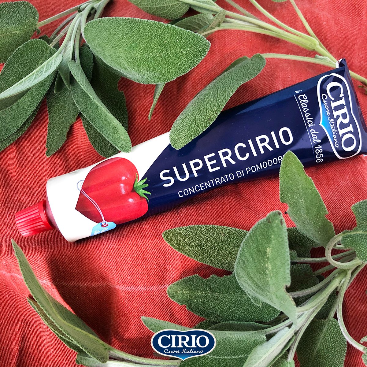 Quando si tratta di dare ancora più colore e sapore alle nostre ricette preferite, non abbiamo dubbi: è il momento del Concentrato #Supercirio! Che lo si utilizzi a crudo o in cottura, unisce il sapore intenso e autentico del pomodoro fresco a una consistenza delicata.