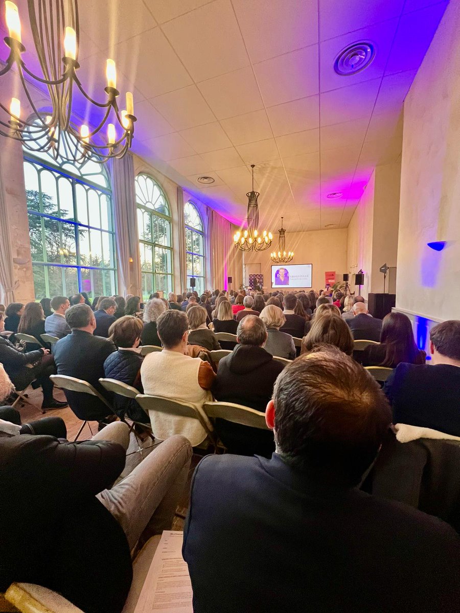 A quelques jours du #8mars, lancement hier du réseau femmes du MEDEF du Loiret avec <a href="/PatriciaVialle/">Vialle Patricia</a> !
Depuis 2019, le réseau agit pour la féminisation des instances du Medef et la visibilité des femmes dirigeantes. Avec 32 réseaux territoriaux et 16 en lancement, la dynamique