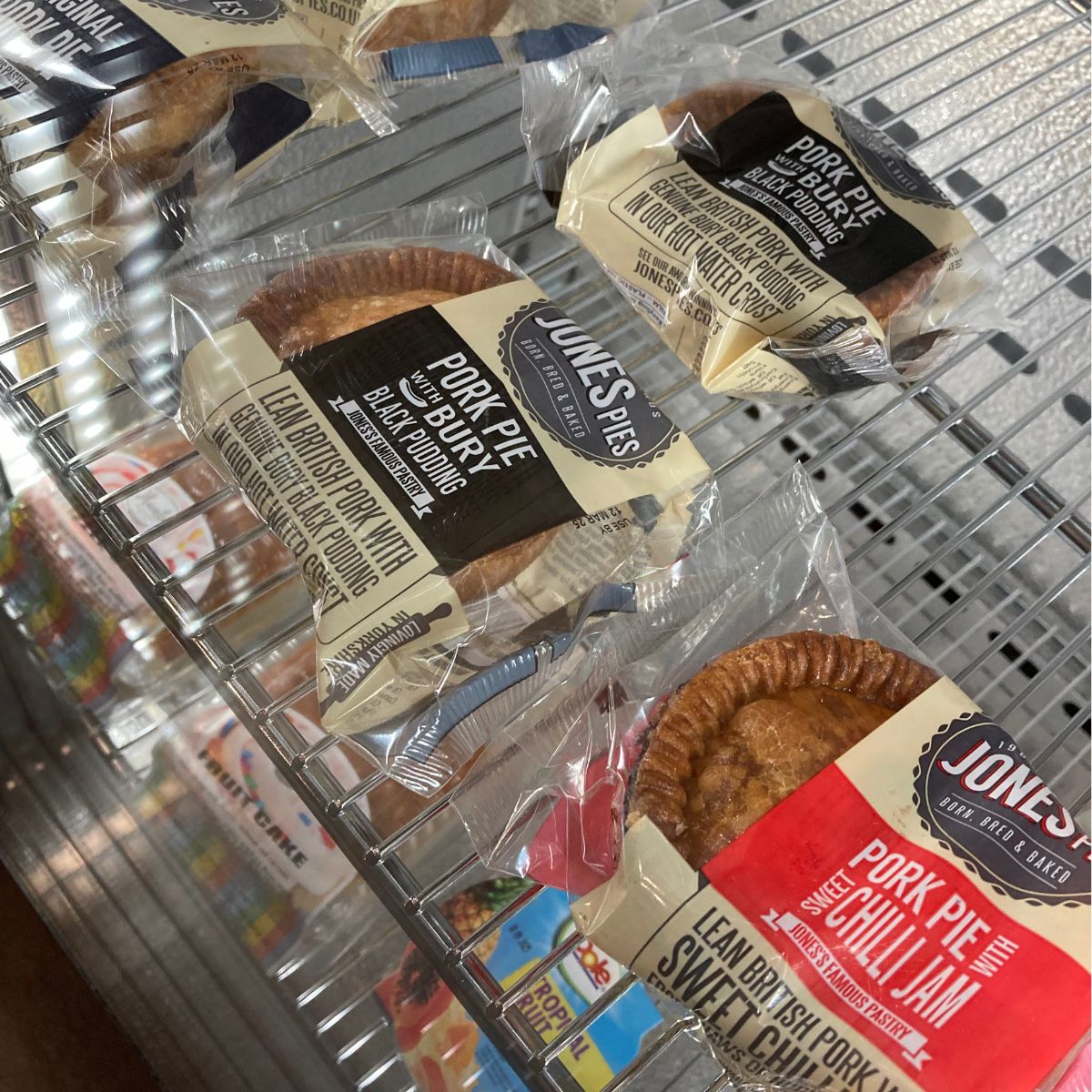 expressrefresh's tweet image. Someone say it&apos;s British Pie Week? 🥧

We&apos;ve offer the gorgeous Jones Pies in our Micro Market&apos;s and Smart Fridge&apos;s and it&apos;s safe to say they go down a treat, with customers and our own team! 

loom.ly/2avL0Zs

#BritishPieWeek #JonesPies #FoodToGo #Business