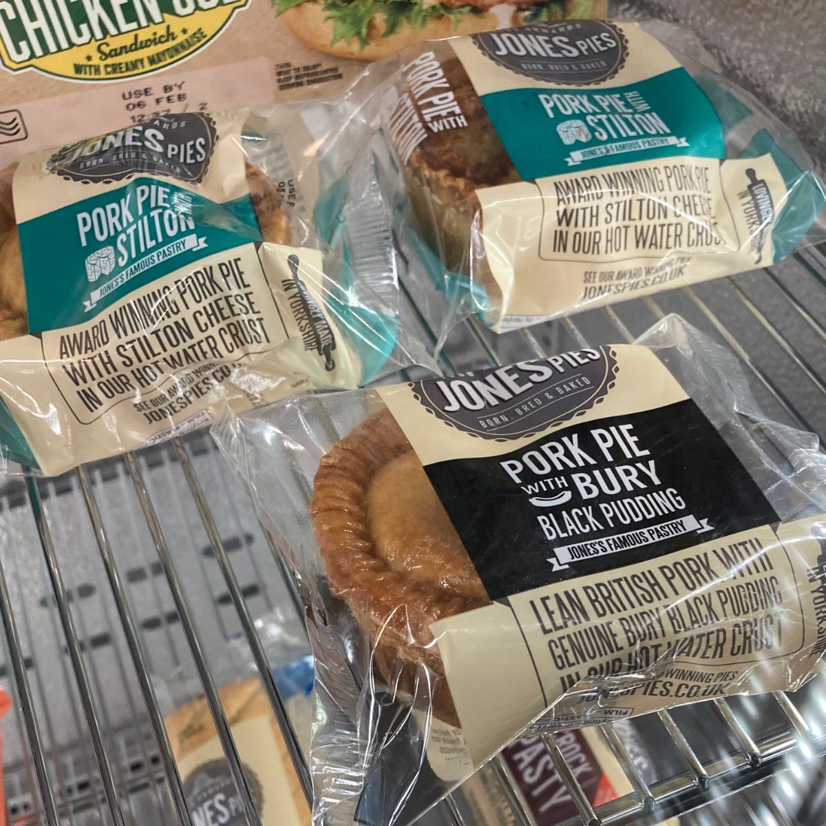 expressrefresh's tweet image. Someone say it&apos;s British Pie Week? 🥧

We&apos;ve offer the gorgeous Jones Pies in our Micro Market&apos;s and Smart Fridge&apos;s and it&apos;s safe to say they go down a treat, with customers and our own team! 

loom.ly/2avL0Zs

#BritishPieWeek #JonesPies #FoodToGo #Business