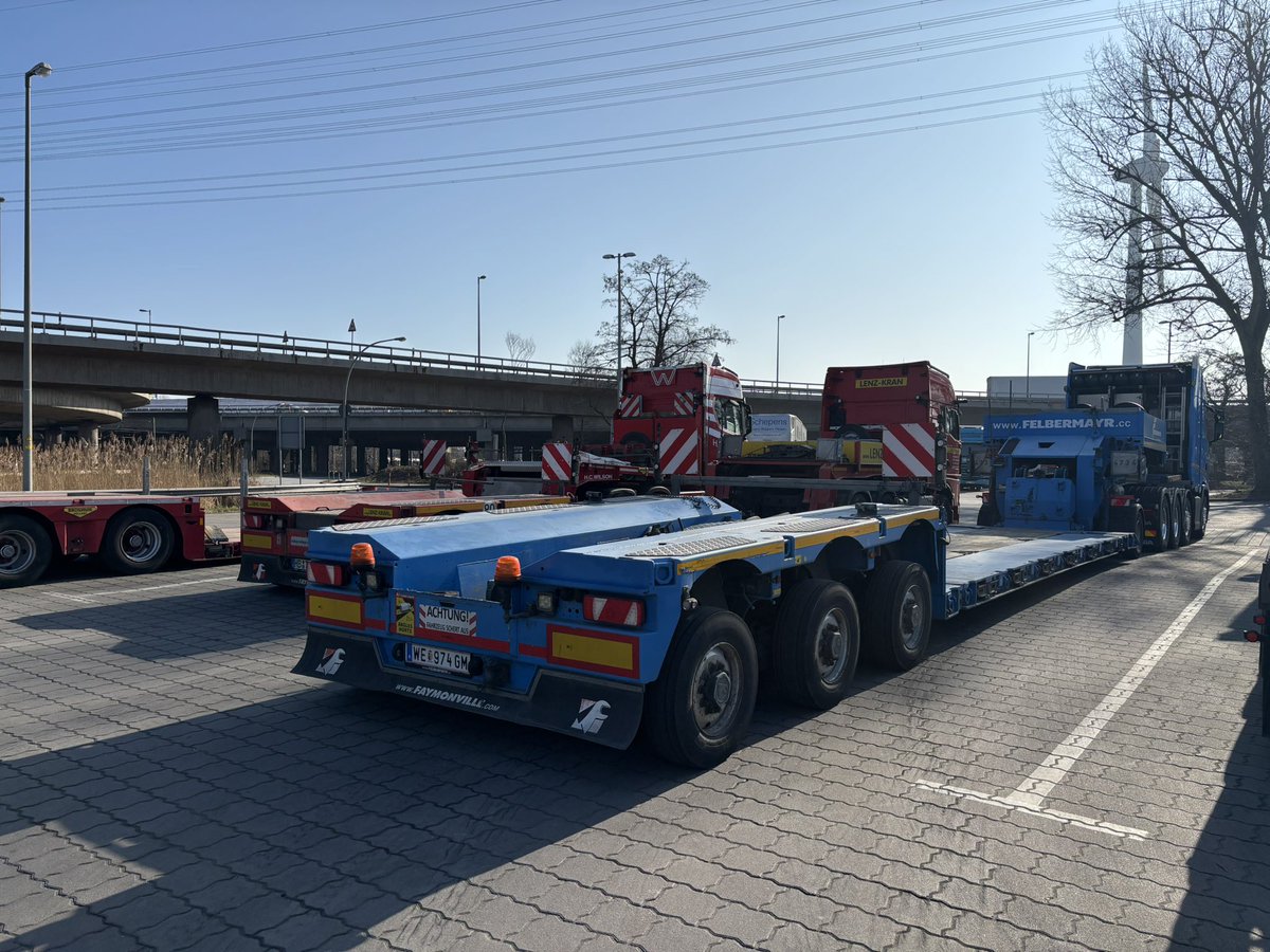 Oh look <a href="/agrojacksia/">Agrojack</a> 
It’s the scanias keeping the MAN company 😂