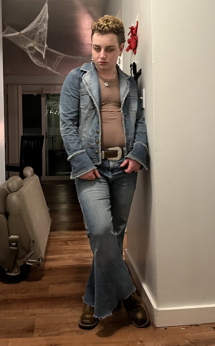 average__frog's tweet image. 