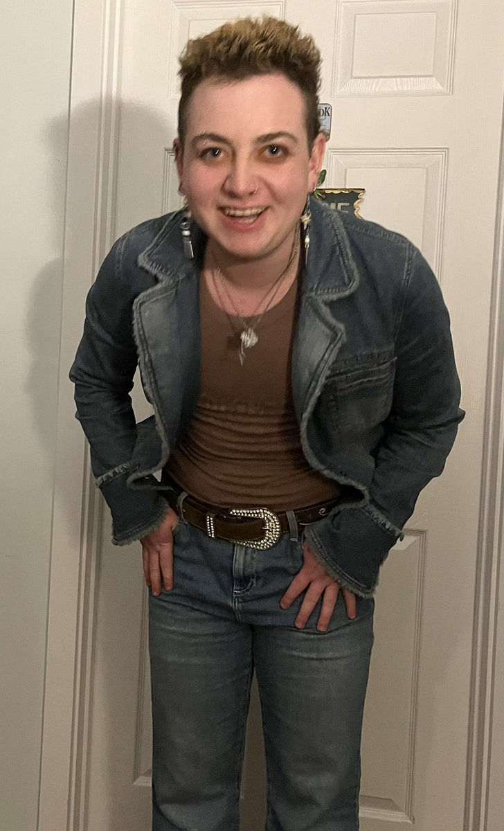 average__frog's tweet image. 