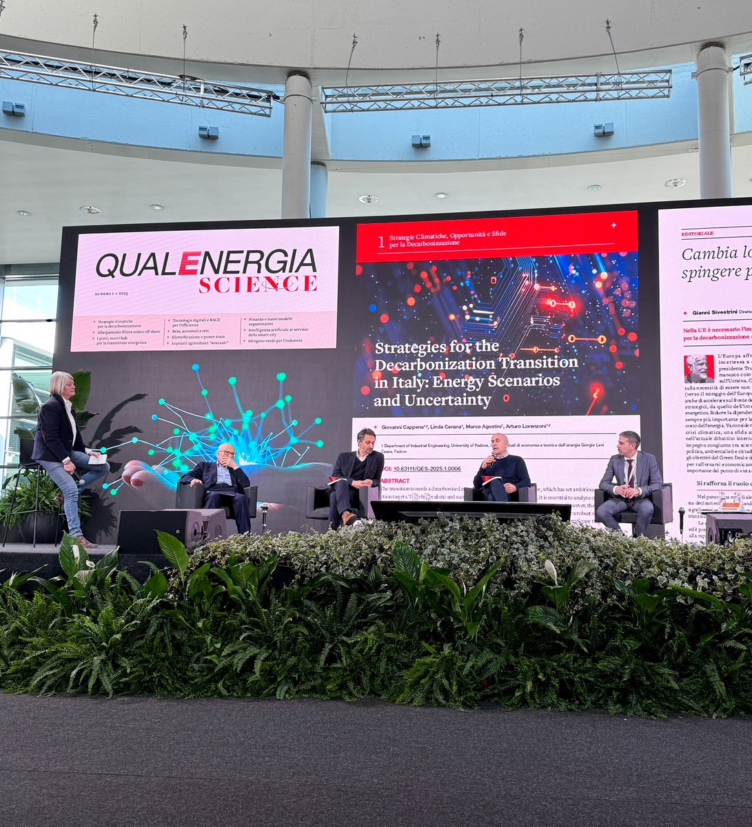 Informare sulla scienza del #clima e delle #rinnovabili oggi è una priorità.

Per questo è nata la nuova rivista scientifica semestrale dell’Editoriale <a href="/Lanuovaecologia/">La Nuova Ecologia</a>, promossa da <a href="/KeyEnergyit/">KEY The Energy Transition Expo</a> e presentata oggi a Rimini Fiera.